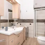 Stunning Center * Rom