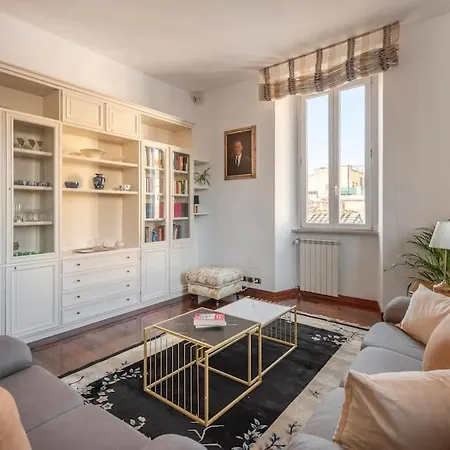 Apartment Stunning Center *